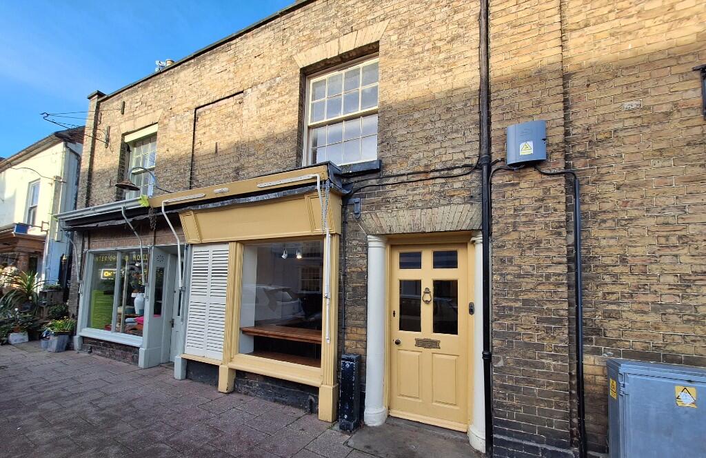 Main image of property: 28 Earsham Street, Bungay, Suffolk, NR35