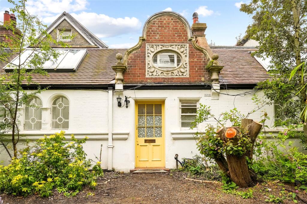 Main image of property: Albert Bridge Road, London, SW11