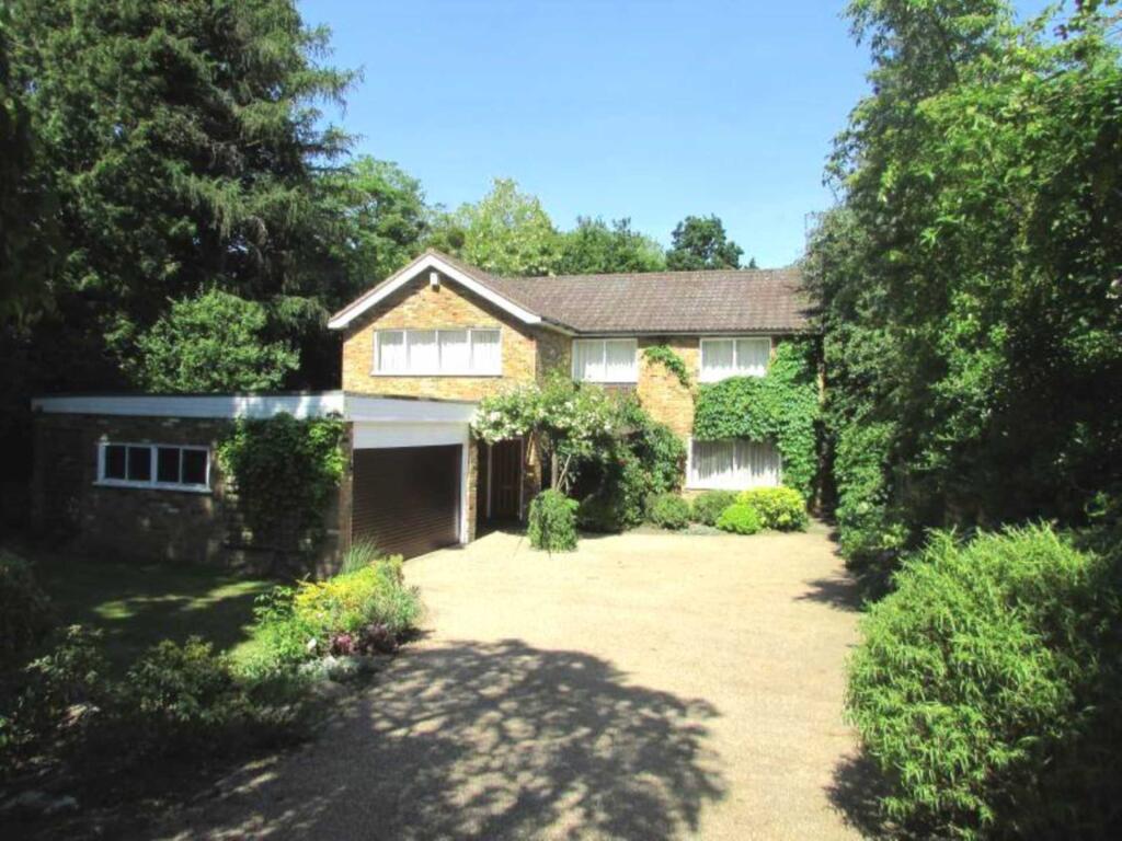 Main image of property: Newlands Avenue, Radlett