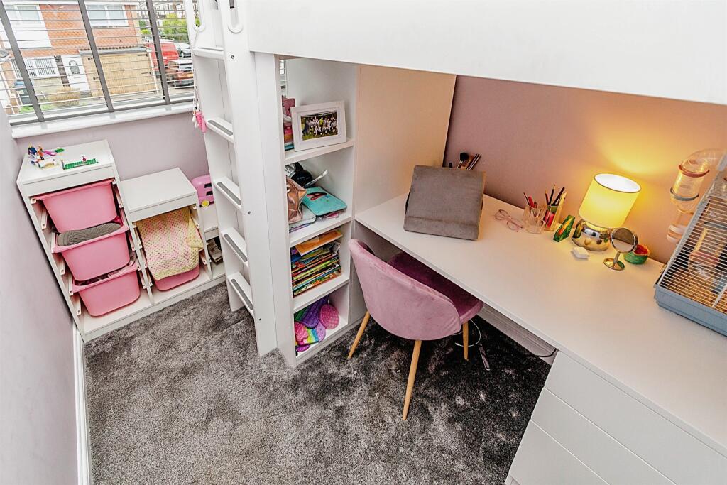 3 bedroom terraced house for sale in Ramillies Crescent, Great Wyrley