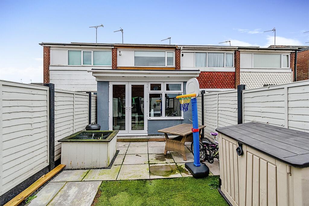 3 bedroom terraced house for sale in Ramillies Crescent, Great Wyrley