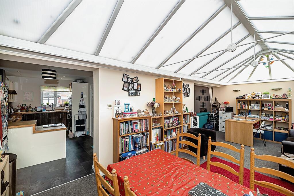 4 bedroom detached house for sale in Colliers Way, Huntington, Cannock