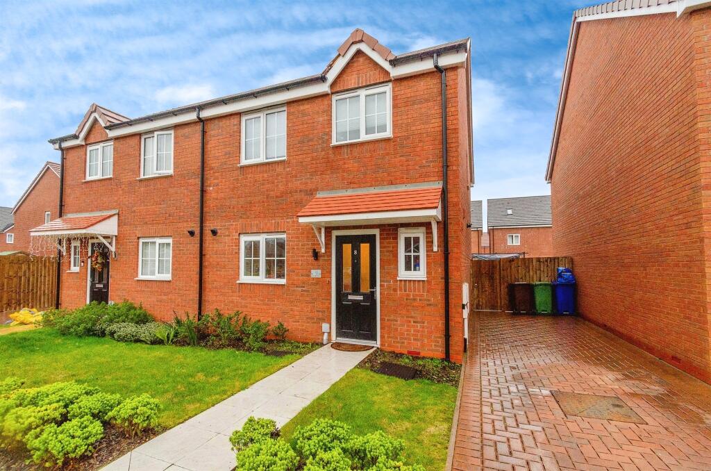 3 bedroom semidetached house for sale in Cartwright Way, CANNOCK, WS11