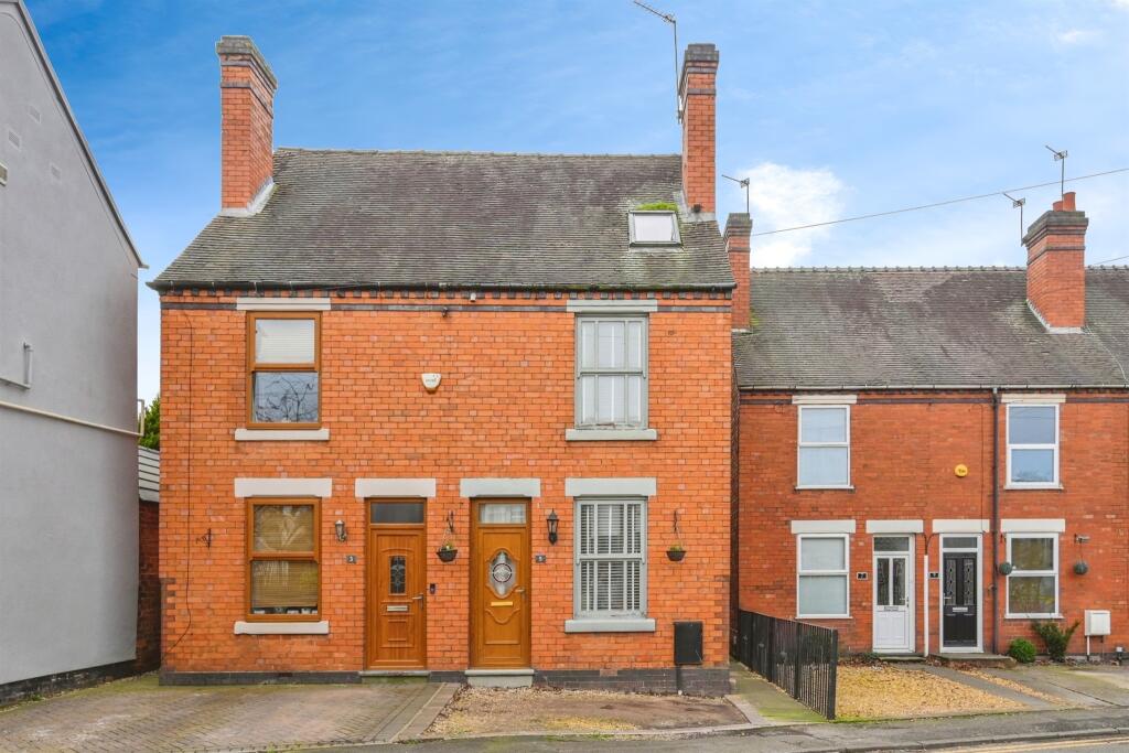2 bedroom semidetached house for sale in Longford Road, Cannock, WS11