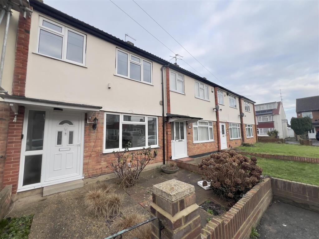 Main image of property: Chitterfield Gate, Sipson, West Drayton, UB7