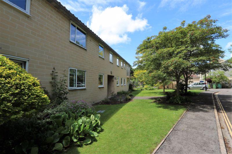 2 bedroom flat for sale in Claverton Court, Claverton Down, Bath, BA2