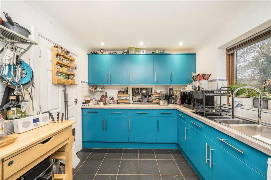 Additional property image - Clifford Avenue, Chislehurst