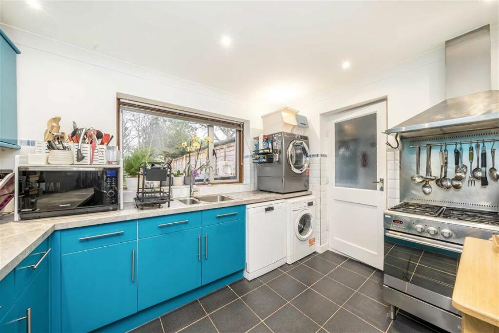 Additional property image - Clifford Avenue, Chislehurst