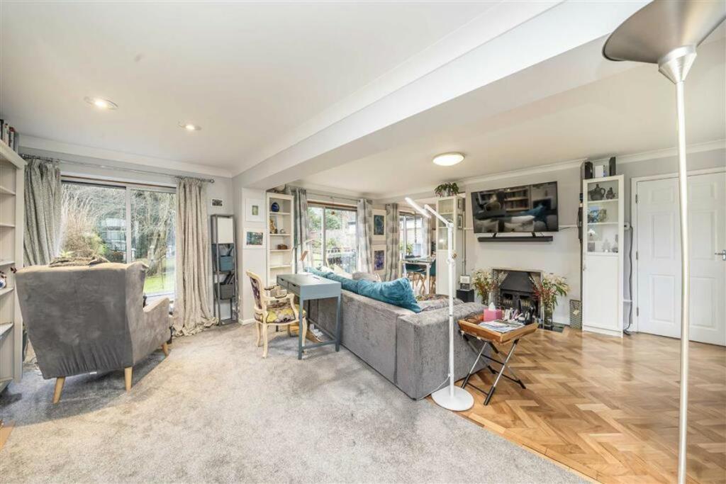 Additional property image - Clifford Avenue, Chislehurst