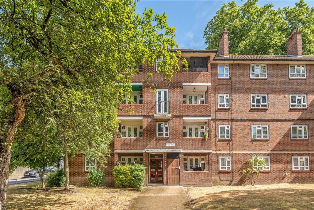 Main image of property: Ravens Way, Lee
