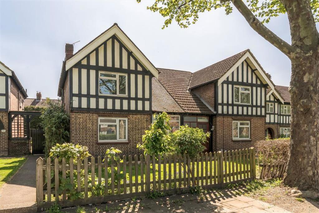 Main image of property: Westhorne Avenue, Eltham