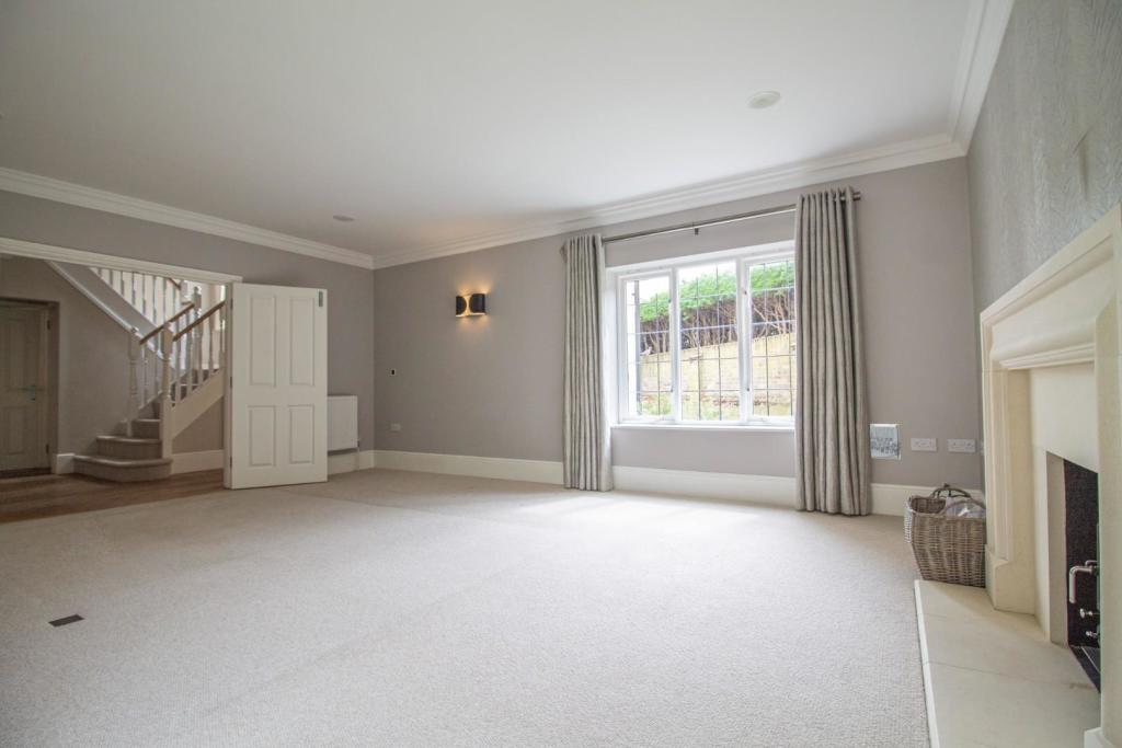 4 bedroom detached house for sale in Ashfield Gardens ...