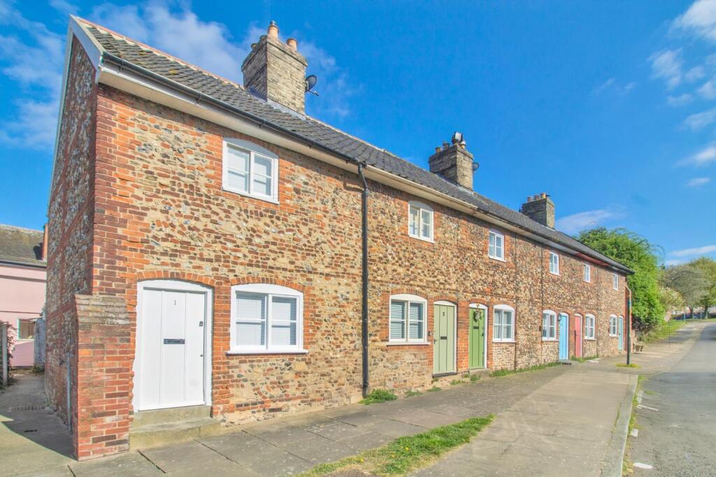 Main image of property: The Vinefields, Bury St. Edmunds