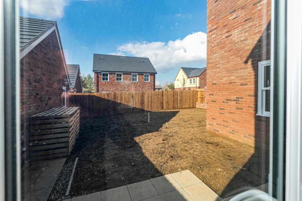 5 bedroom detached house for sale in Fletton Drive, Newton Longville, MK17