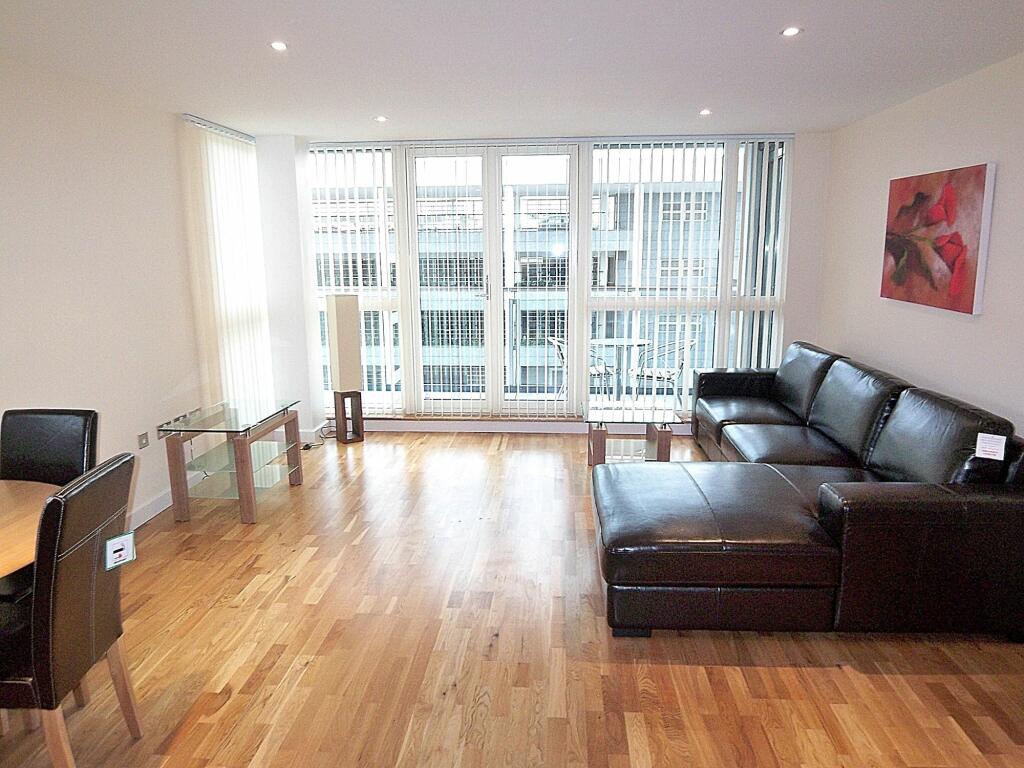 1 bedroom apartment for sale in Lower Twelfth Street, Milton Keynes, MK9
