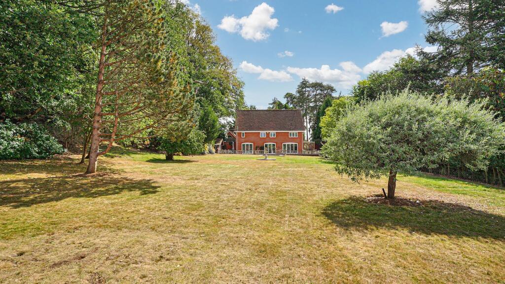 Main image of property: Pinfold Pond, Woburn, MK17