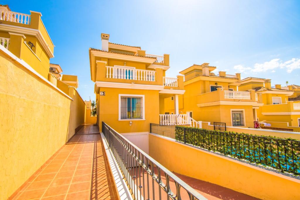 3 bedroom villa for sale in Villamartin, Spain