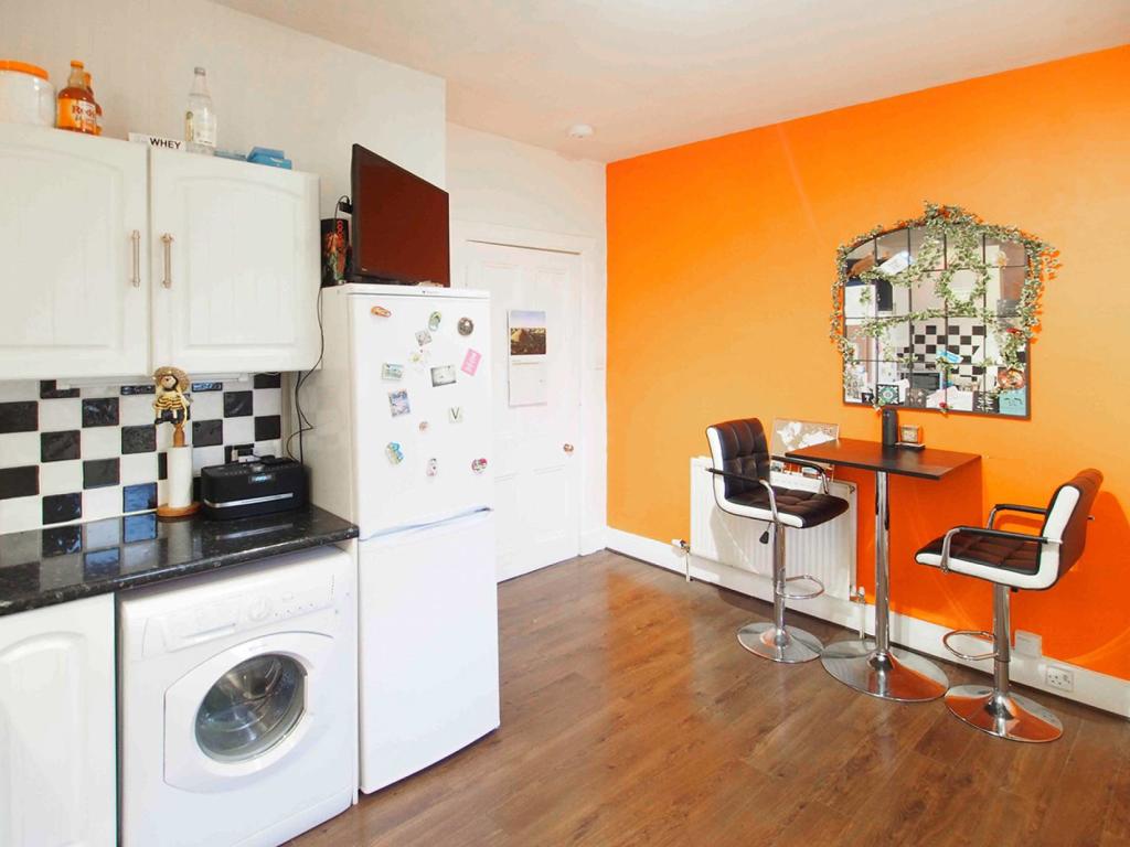 Additional property image - Flat 5, 37 Rosemount Viaduct, Aberdeen, AB25 1NQ