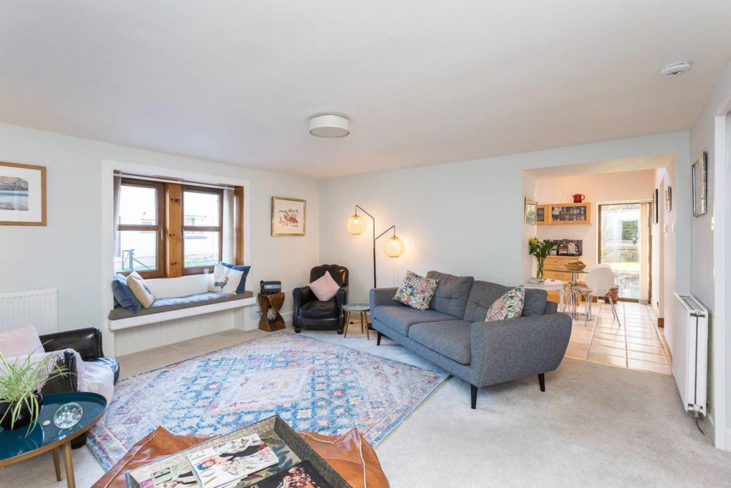 3 bedroom house for sale in 1 Road, Bridge of Earn, Perth
