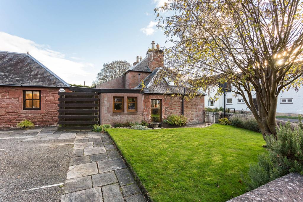 3 bedroom house for sale in 1 Road, Bridge of Earn, Perth