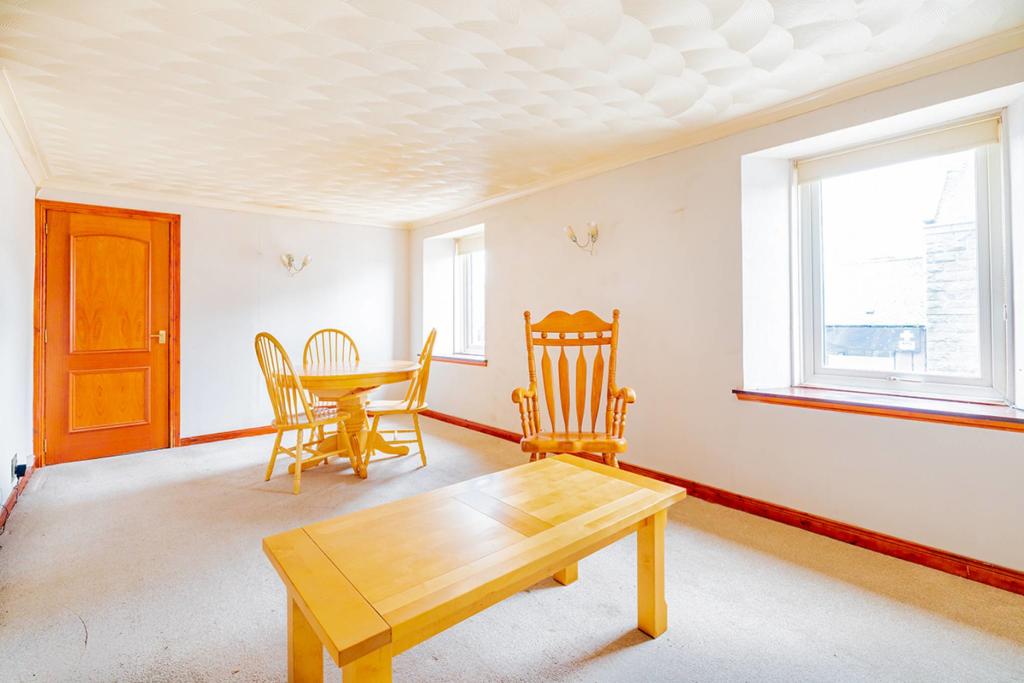 2 bedroom flat for sale in 43 Main Street, Alford, AB33 8AA, AB33