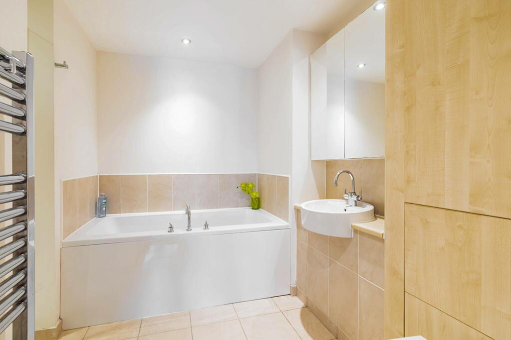 Additional property image - 48 Queens Highlands, Aberdeen, AB15 4AR