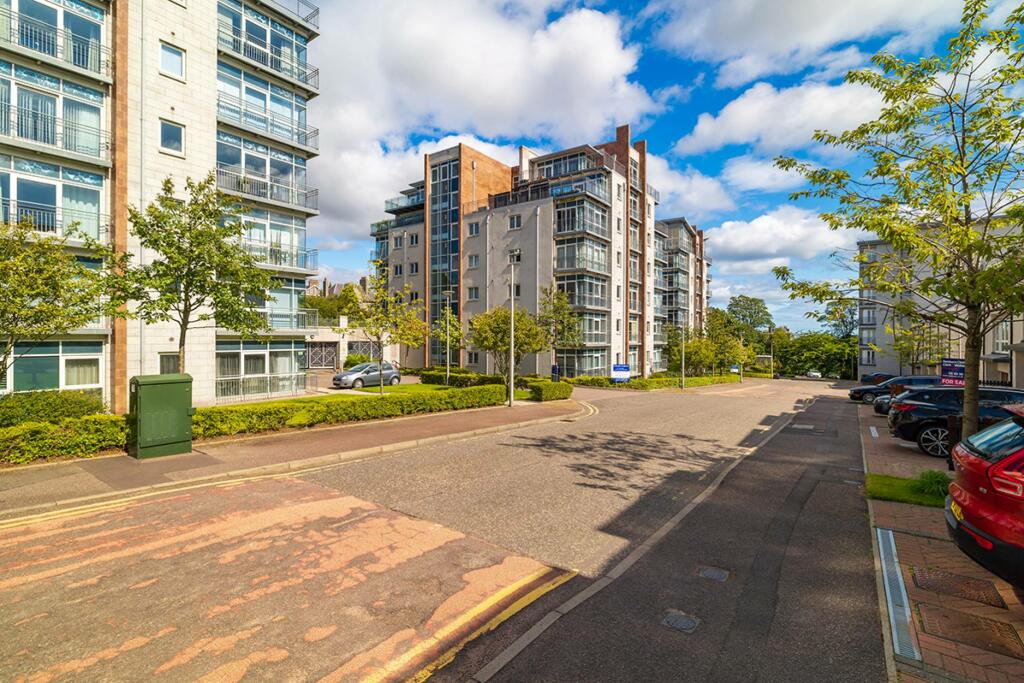 Additional property image - 48 Queens Highlands, Aberdeen, AB15 4AR