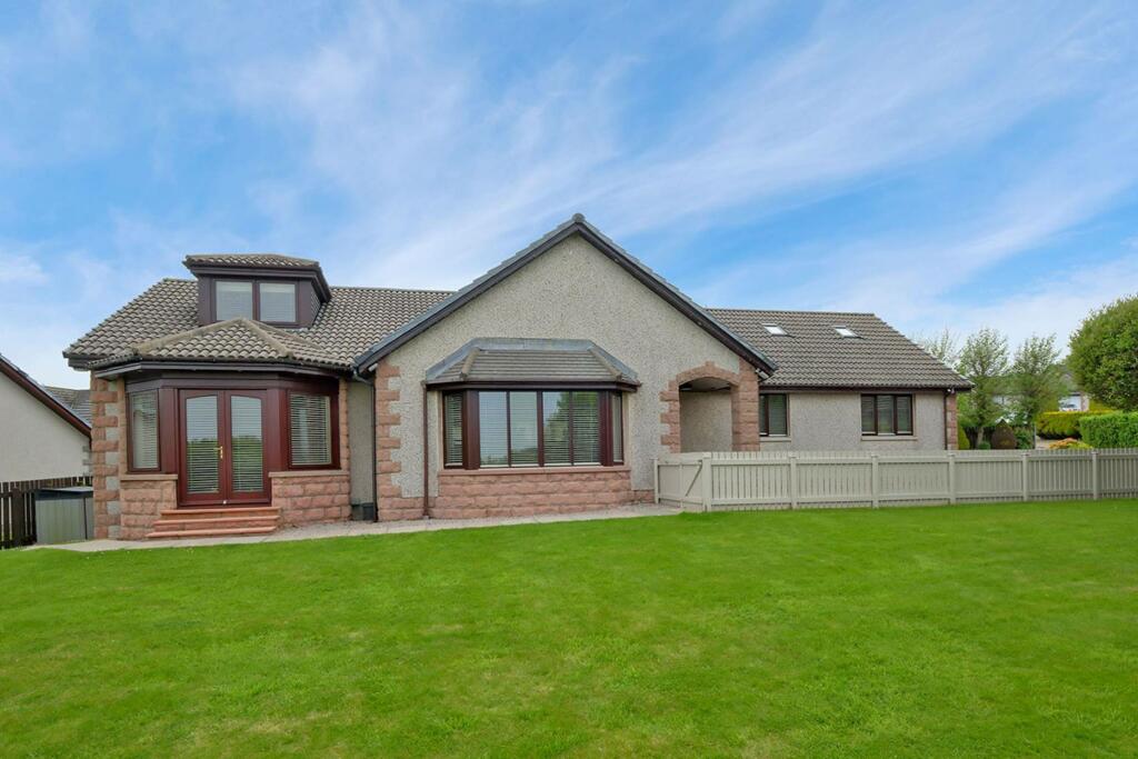 5 bedroom detached house for sale in 10 Cowie Crescent, St. Fergus