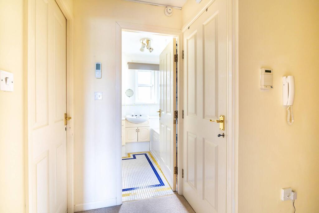 Additional property image - 1 Ashgrove Avenue, Aberdeen, AB25 3BQ