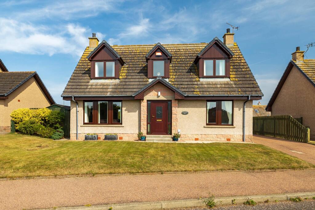 4 bedroom detached house