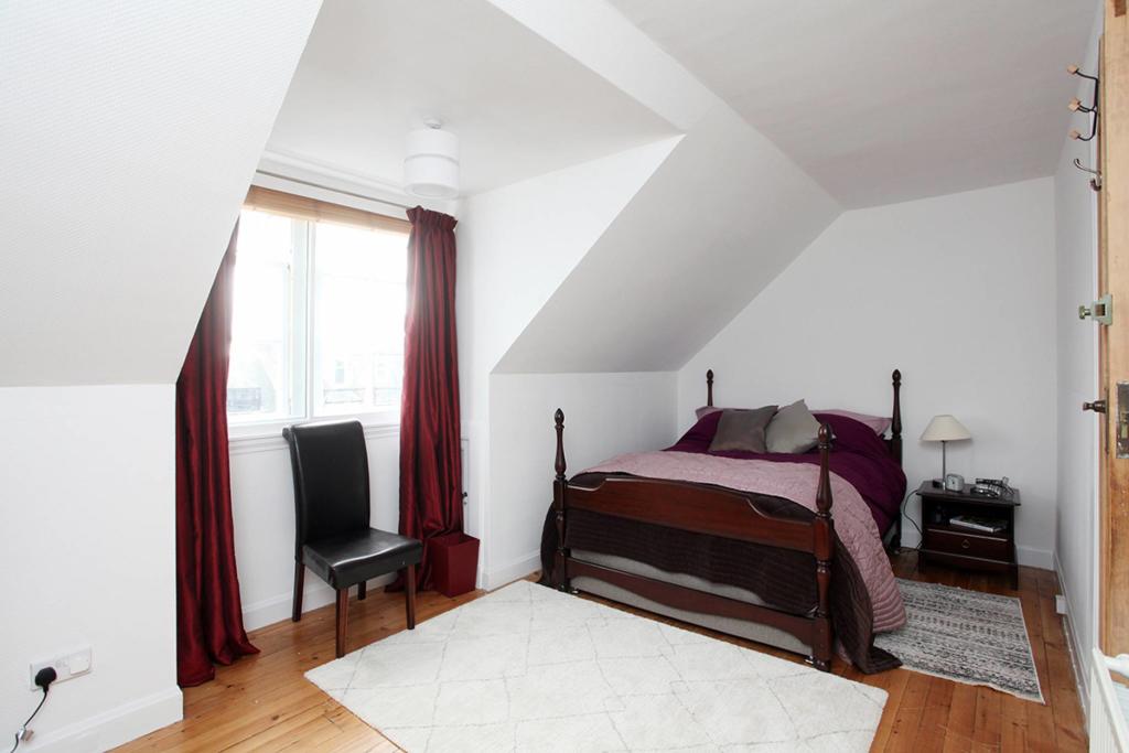 5 bedroom town house for sale in Bank House High Street, Inverkeithing