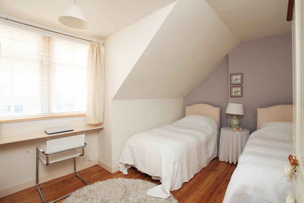 5 bedroom town house for sale in Bank House High Street, Inverkeithing