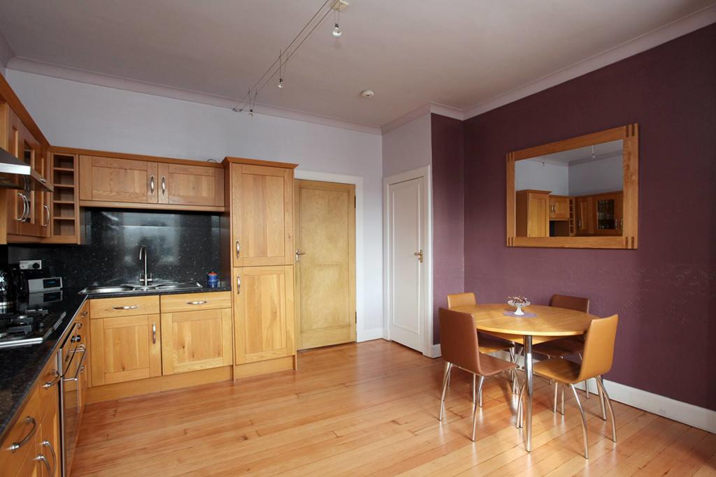 5 bedroom town house for sale in Bank House High Street, Inverkeithing