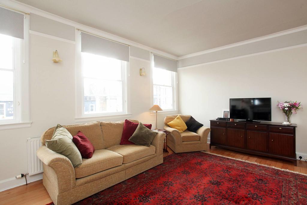 5 bedroom town house for sale in Bank House High Street, Inverkeithing