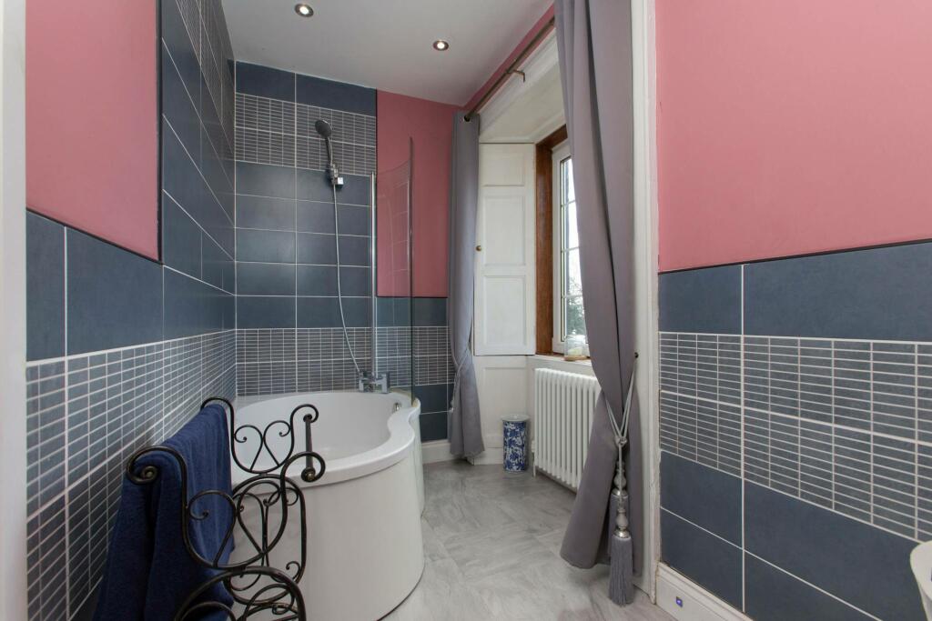 8 bedroom detached house for sale in Navitie House, Ballingry