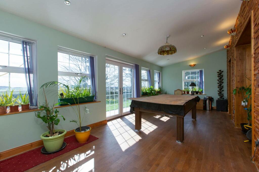 8 bedroom detached house for sale in Navitie House, Ballingry