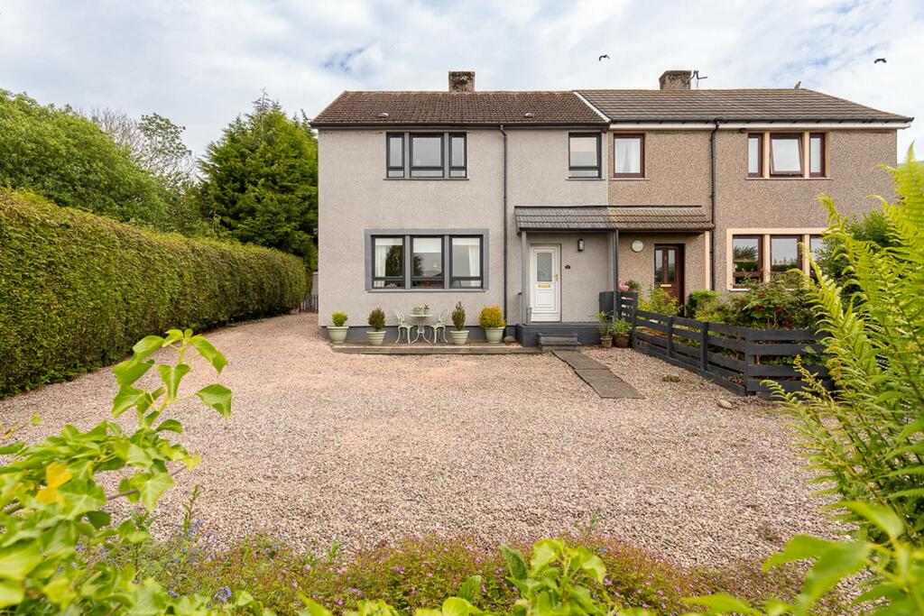 3 bedroom semidetached house for sale in 6 Brough Terrace, Kinnesswood