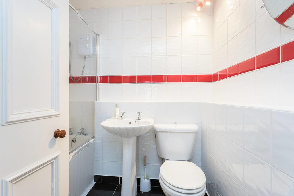 Additional property image - 1 and 2 Fernlea Forfar Road, Arbroath, DD11 3RA