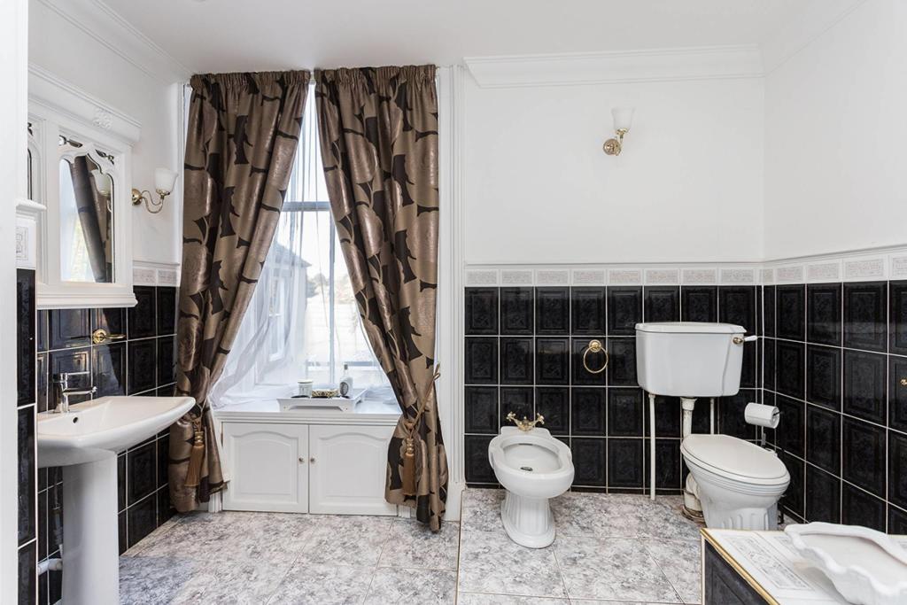 Additional property image - 1 and 2 Fernlea Forfar Road, Arbroath, DD11 3RA