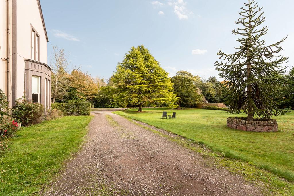 Additional property image - 1 and 2 Fernlea Forfar Road, Arbroath, DD11 3RA