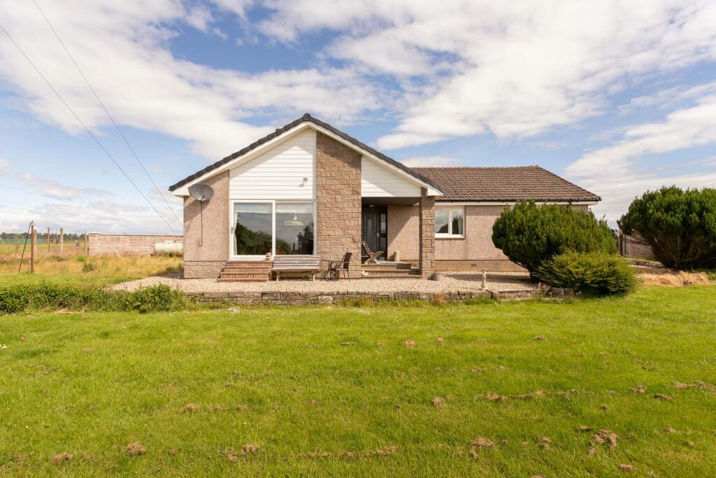 4 bedroom bungalow for sale in Harecairn Bungalow, Monikie, DD5 3QH, DD5