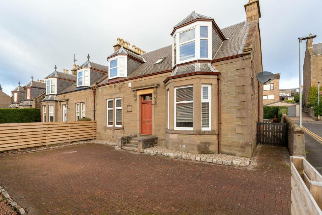 4 bedroom semi-detached house