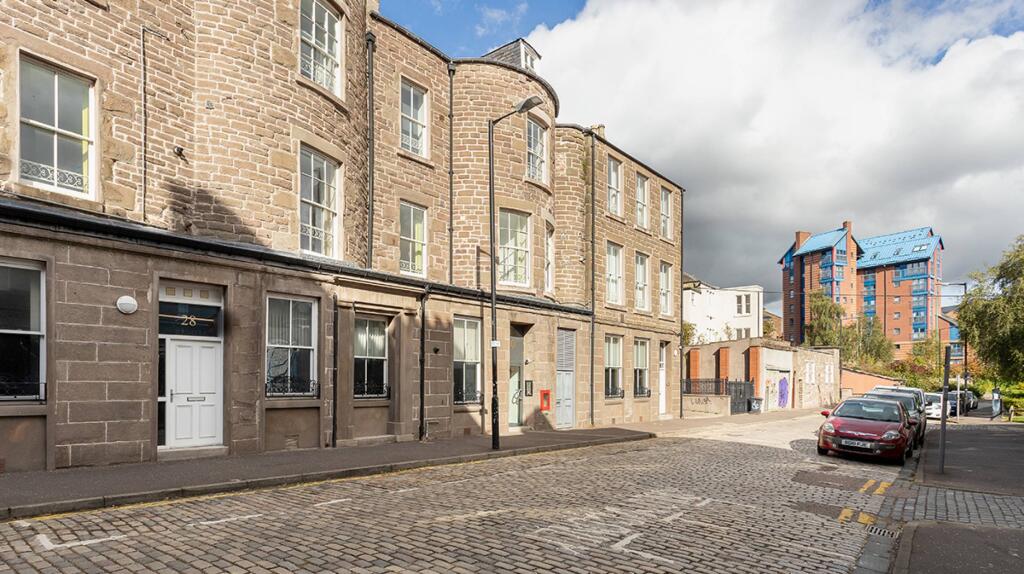 Main image of property: 30A Cowgate, Dundee, DD1 2JH