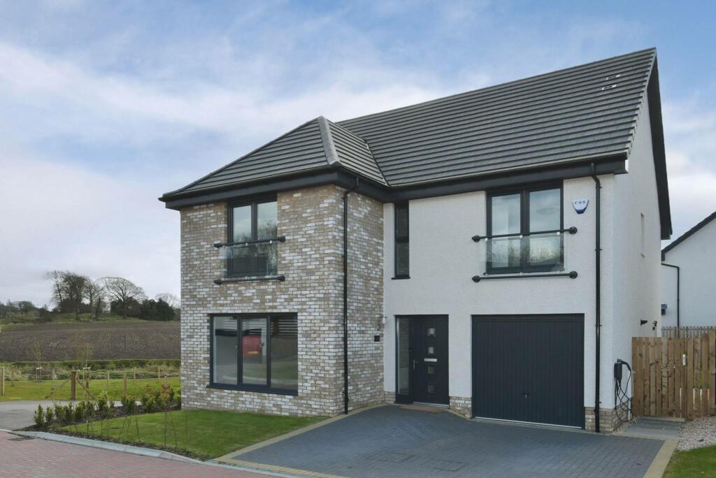 6 bedroom detached house for sale in 40 Church Place, Winchburgh, EH52