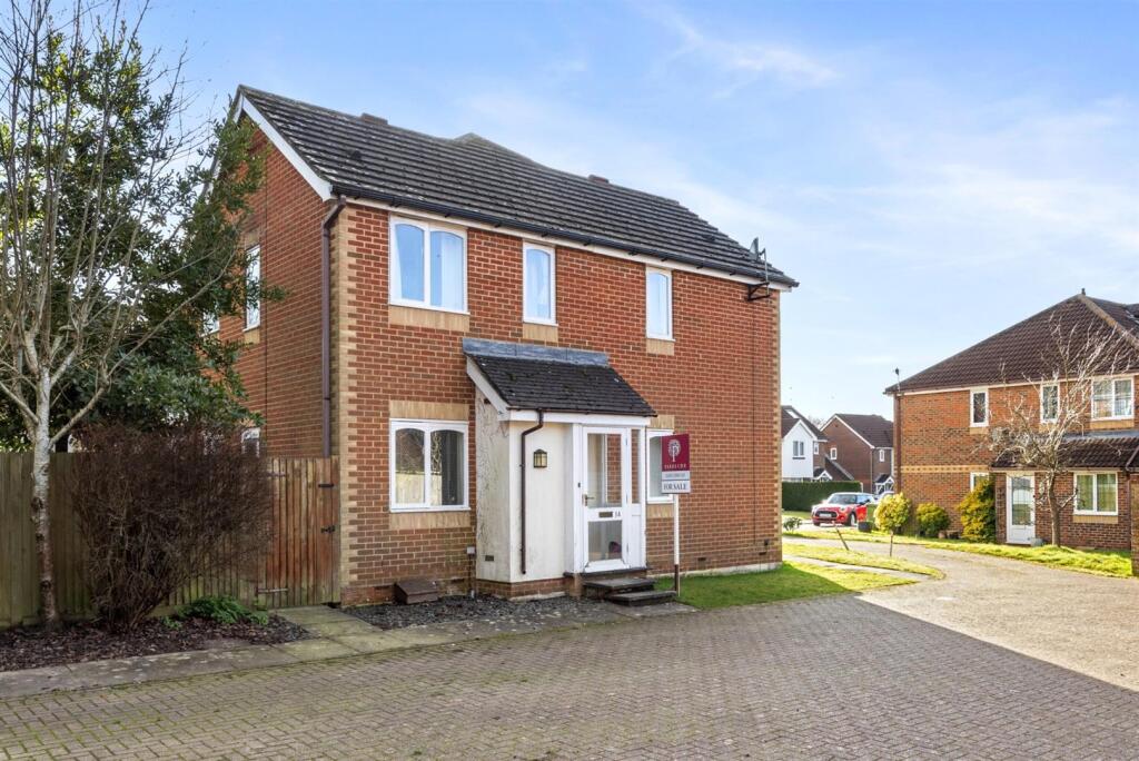 Main image of property: Lanyon Close, Horsham