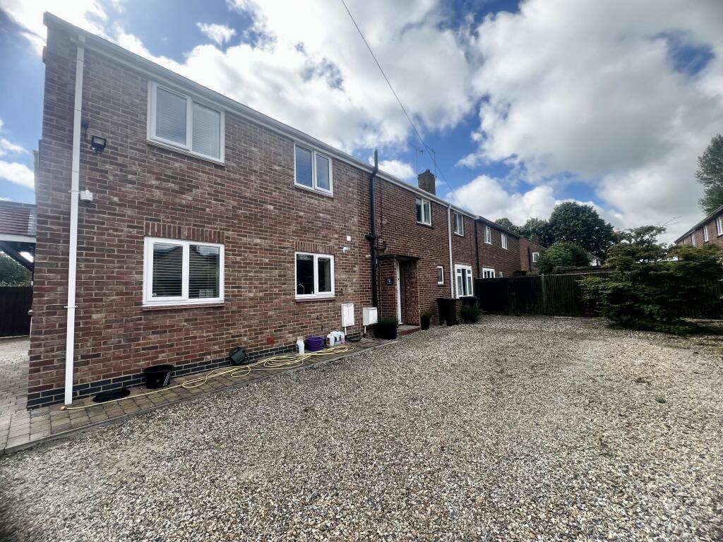 3 bedroom house for rent in Fairacres Road, DIDCOT, OX11