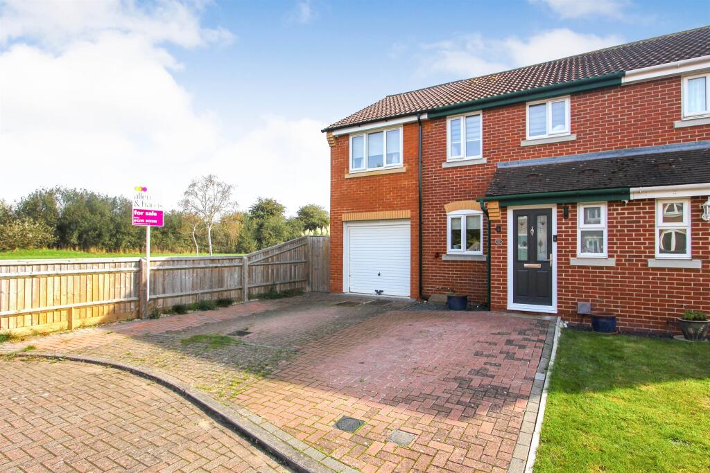 Main image of property: Venners Water, DIDCOT