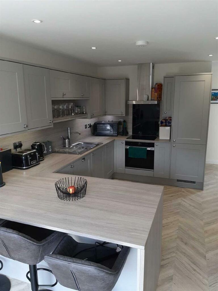 Hillock Lane, Gresford