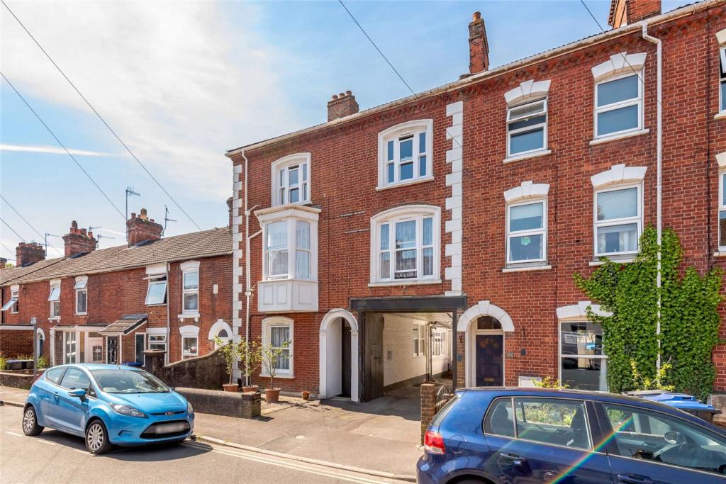 5 bedroom house of multiple occupation for sale in Park Street