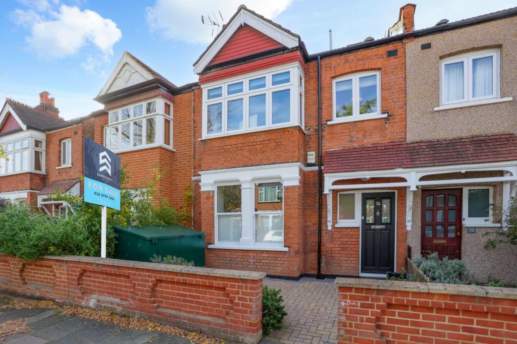 4 bedroom terraced house for sale in Raymond Avenue, Northfields